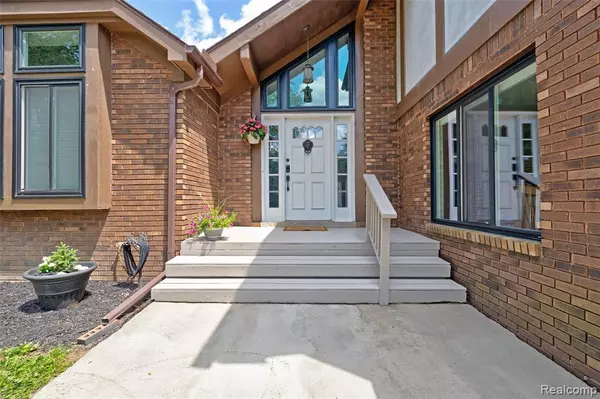 Holly, MI 48442,9580 Buckhorn Lake Road