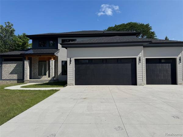 4776 WALNUT LAKE Road, Bloomfield Hills, MI 48301