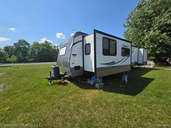 Au Gres, MI 48703,831 Main, Unit 212 Street