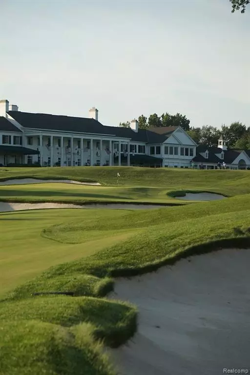 Bloomfield Hills, MI 48301,3880 Oakland Drive