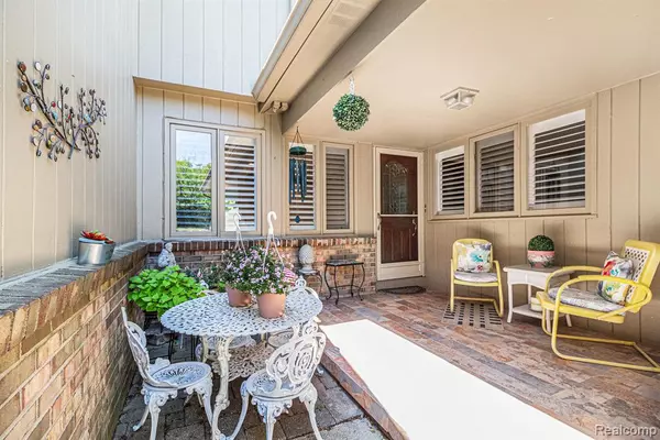 Plymouth, MI 48170,12396 Pinecrest Drive