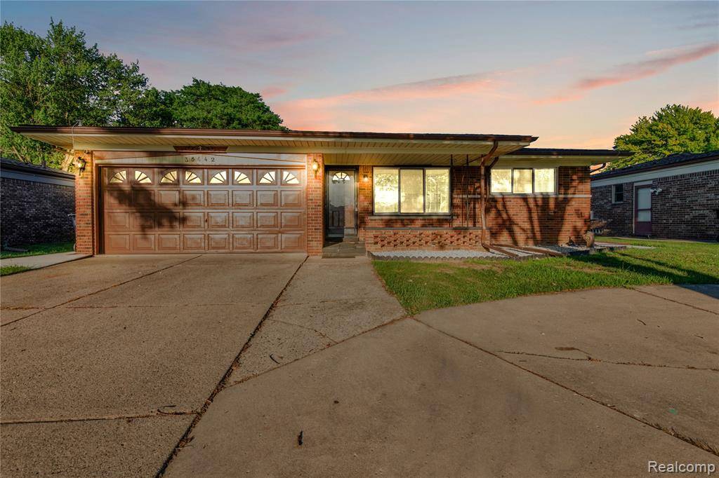 35442 Sunset Drive, Sterling Heights, MI 48312