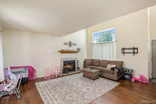 Davison, MI 48423,8449 Omar Drive