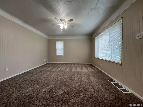 Eastpointe, MI 48021,22434 Pleasant Avenue