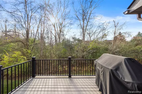Shelby Twp, MI 48316,2583 Barberry Drive