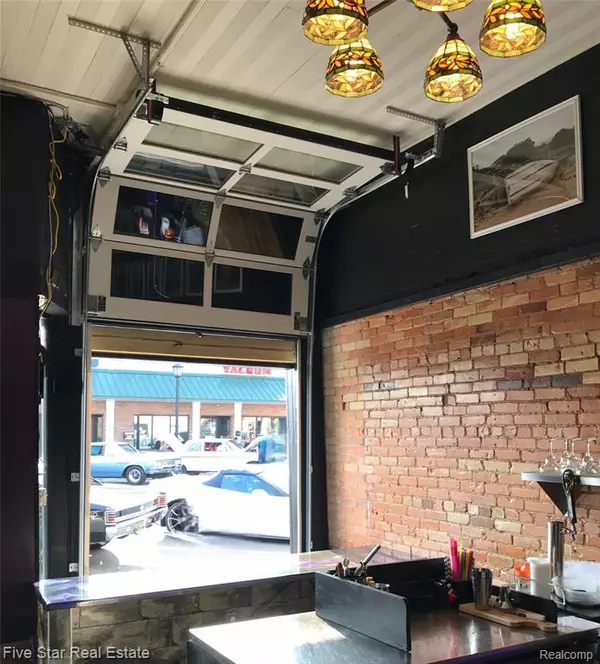 Davison, MI 48423,310 N Main E Street