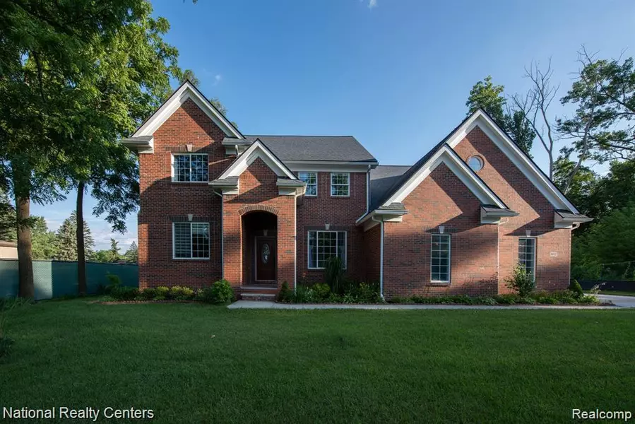 30527 W 11 Mile Road, Farmington, MI 48336