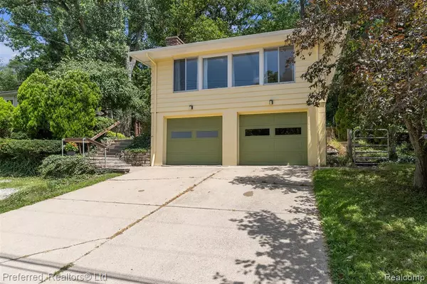 Ann Arbor, MI 48105,1558/1560 W Jones SW Drive