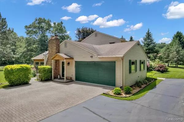 Ortonville, MI 48462,6577 Oak Hill Road
