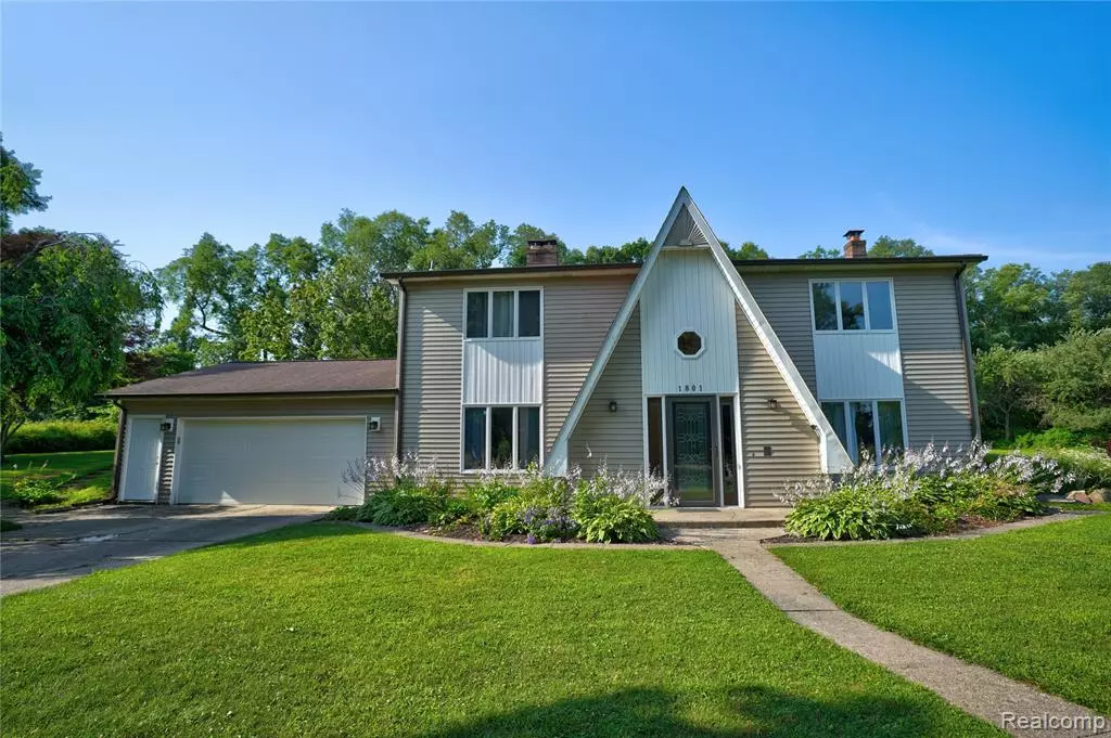 Oxford, MI 48371,1801 Cobblestone Lane