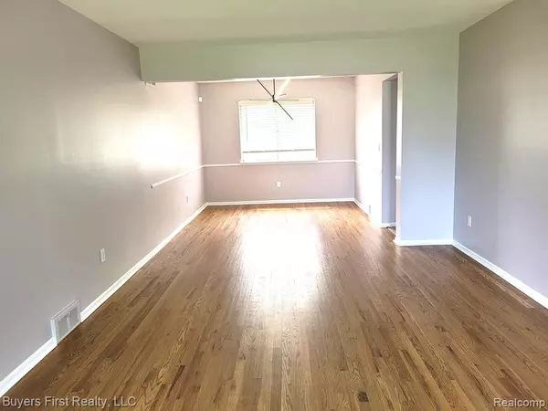 Southfield, MI 48075,18425 ALTA VISTA Drive