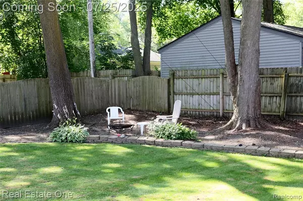 Auburn Hills, MI 48326,2866 James