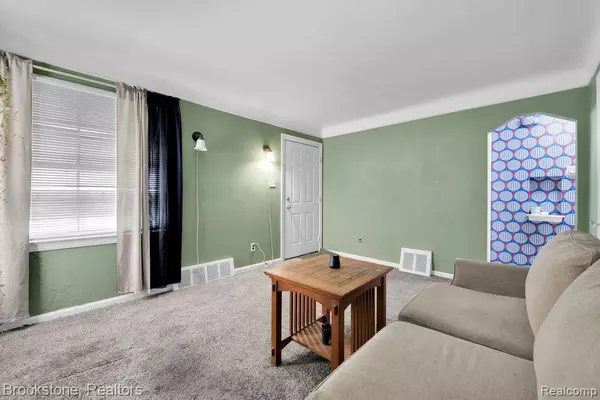 Warren, MI 48089,21166 Dexter Boulevard
