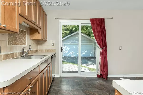 Royal Oak, MI 48067,307 Marlin Avenue