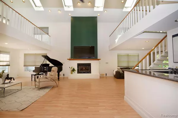 Bloomfield Hills, MI 48302,5100 Kings Gate Way