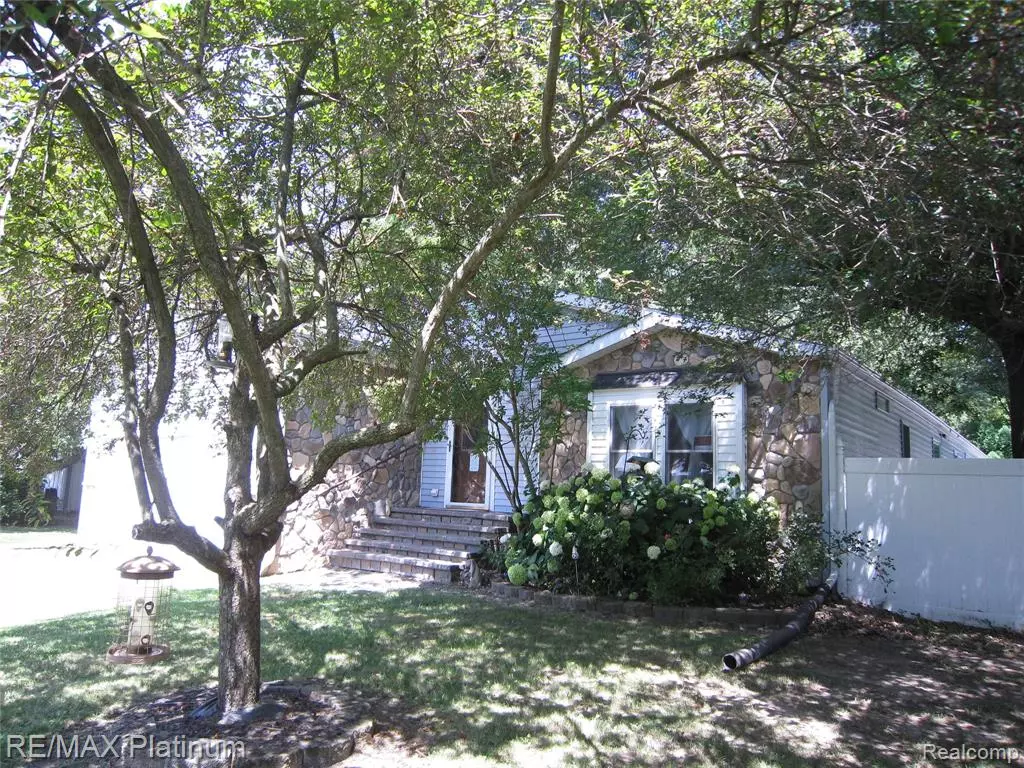 Howell, MI 48843,5673 Chippewa Drive