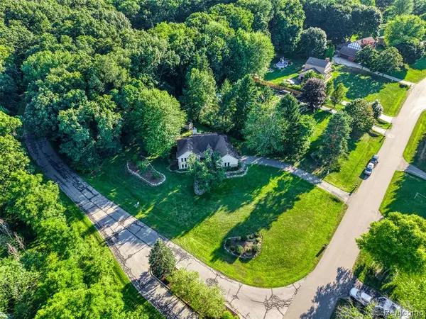 Howell, MI 48843,9516 Placid Way