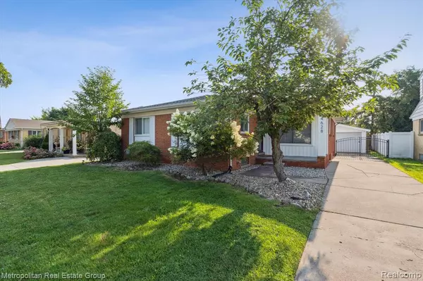 Royal Oak, MI 48073,4628 Hillcrest Avenue