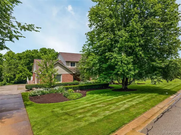 South Lyon, MI 48178,57694 Hidden Timbers Drive