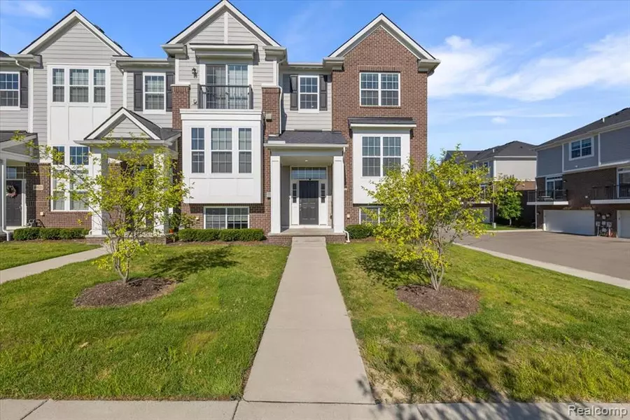 49533 Lantern Way, Canton, MI 48188