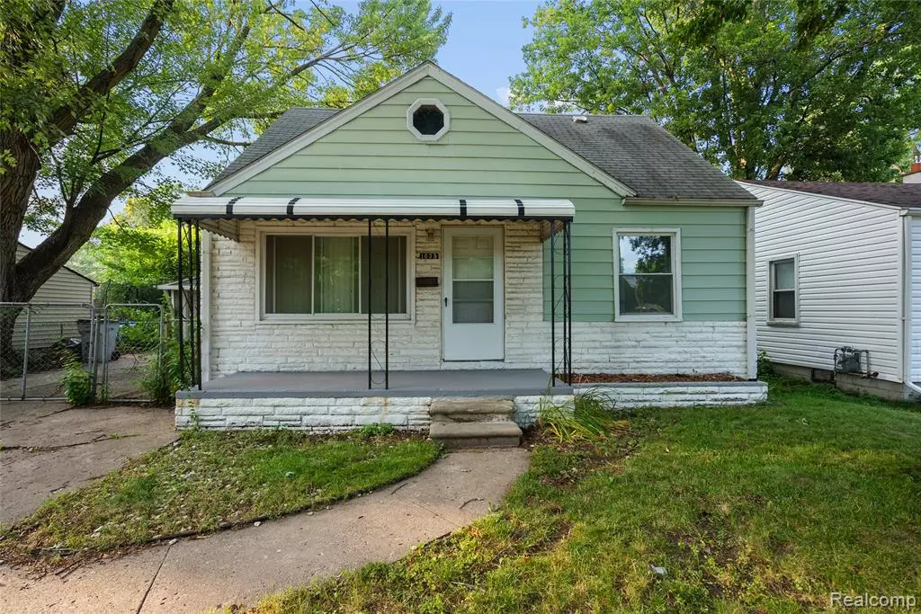 Hazel Park, MI 48030,1035 E Madge Avenue
