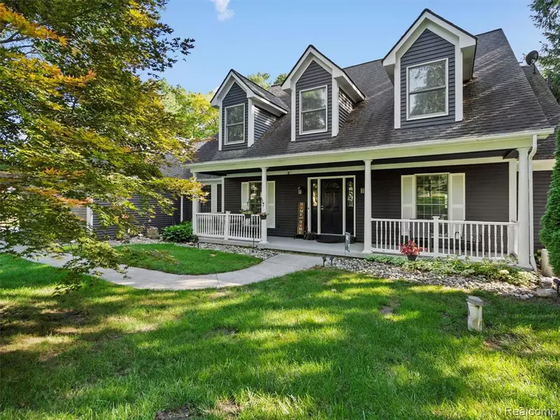 11285 Katrine Drive, Fenton, MI 48430