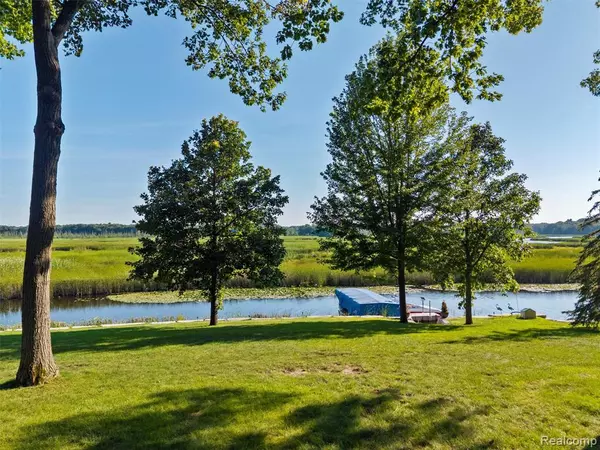 Fenton, MI 48430,11285 Katrine Drive