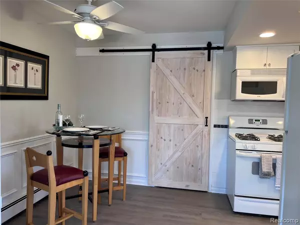 South Lyon, MI 48178,25159 Franklin Terrace
