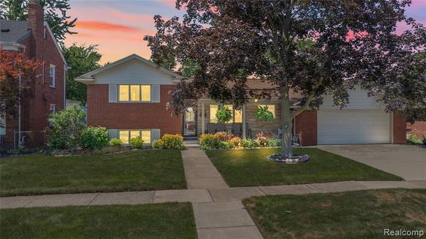 1620 22nd Street, Wyandotte, MI 48192