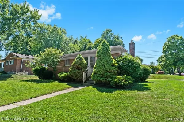 Milford, MI 48381,861 Squire Lane