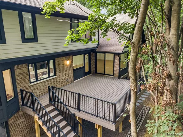 Northville, MI 48168,42380 W Waterwheel Court