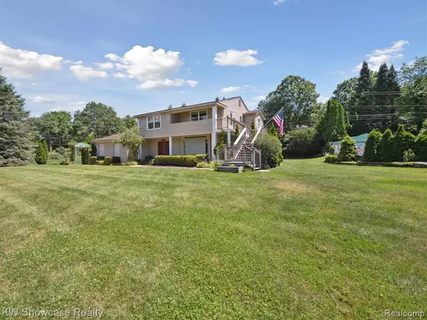 Milford, MI 48381,1706 Milford Heights