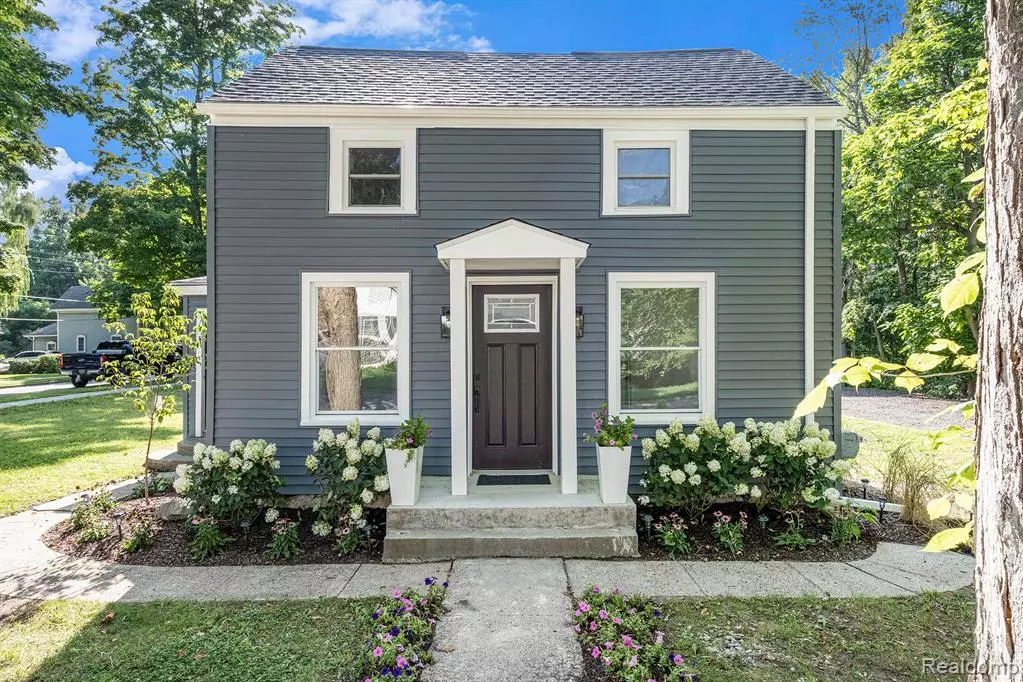 Holly, MI 48442,210 Legrande Street