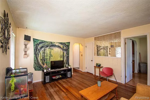 Waterford, MI 48328,445 Lakeside Drive