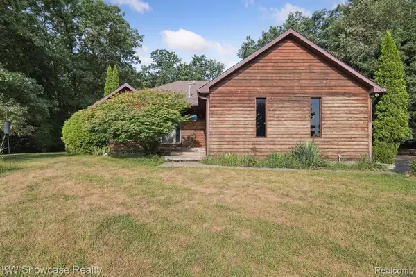 Pinckney, MI 48169,11858 Earl Street