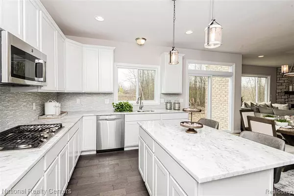Goodrich Vlg, MI,10392 Valley Creek Drive