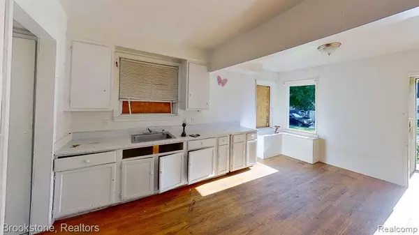 Detroit, MI 48219,17343 Salem Street