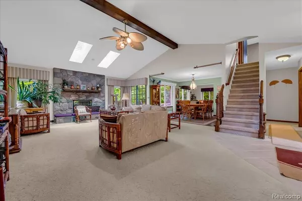 Rochester Hills, MI 48309,2241 Willow Leaf Drive