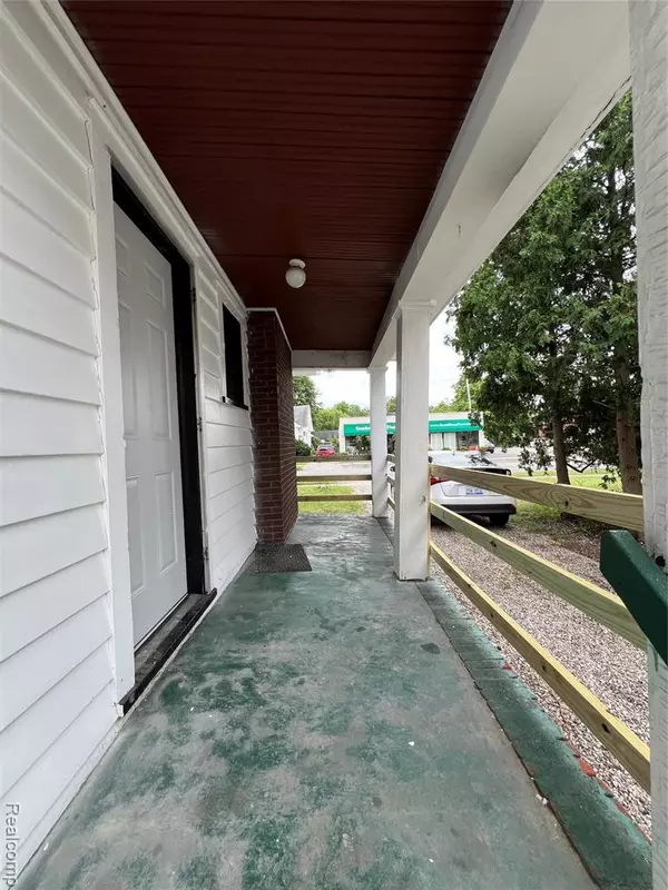 Saginaw, MI 48602,1616 State Street