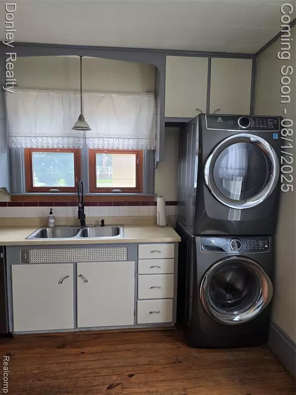 Marlette, MI 48453,6394 Chard Street