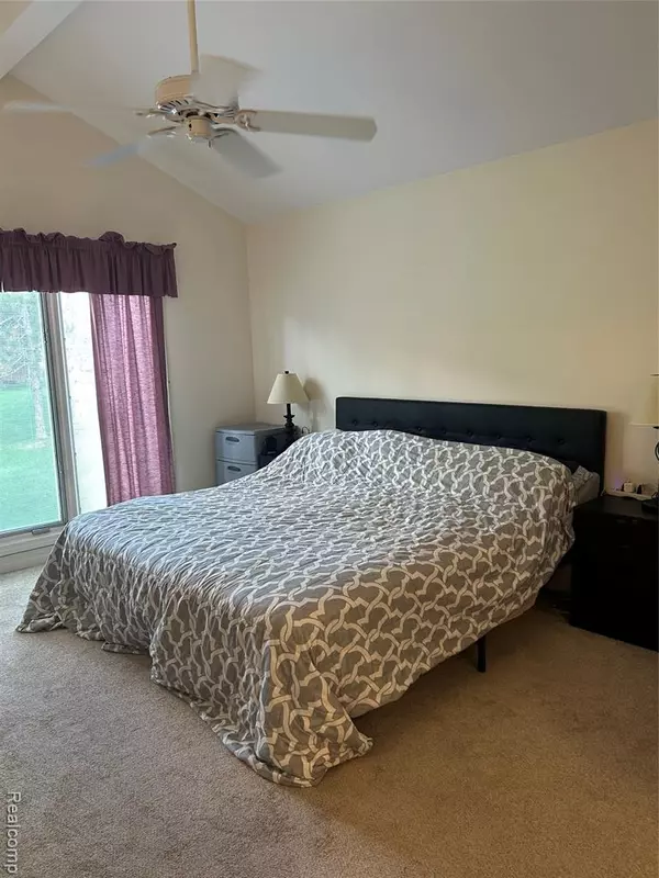 Novi, MI,24605 Enchanted Drive