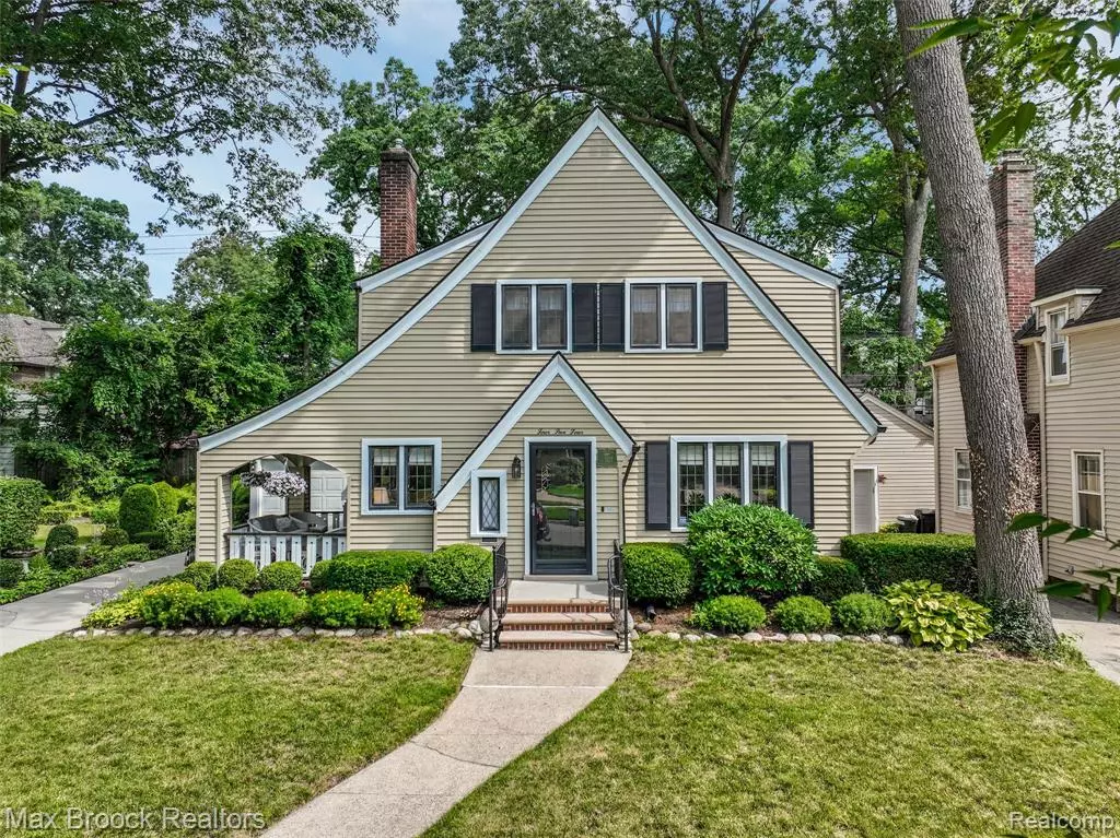 Ferndale, MI 48220,454 W Oakridge Street
