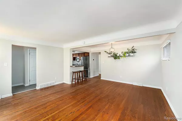 Oak Park, MI 48237,13661 Elgin Street