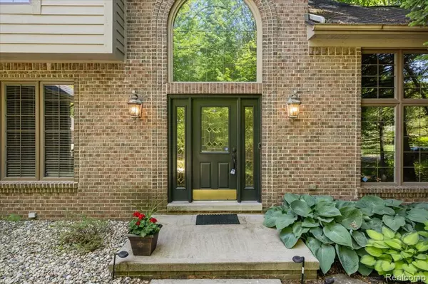 Utica, MI 48315,53629 WAYBURN Court