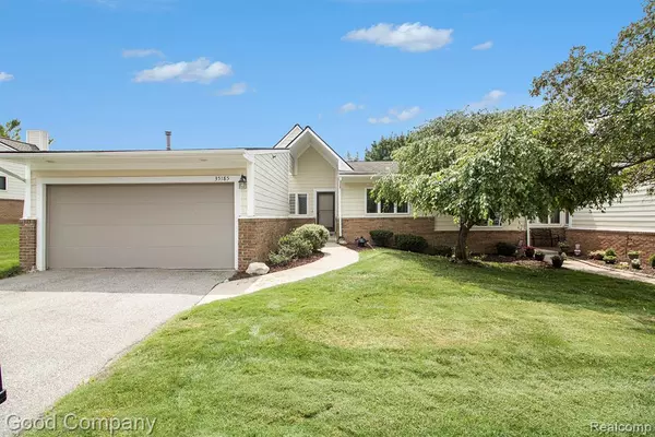 Farmington, MI 48335,35185 Hillside Drive