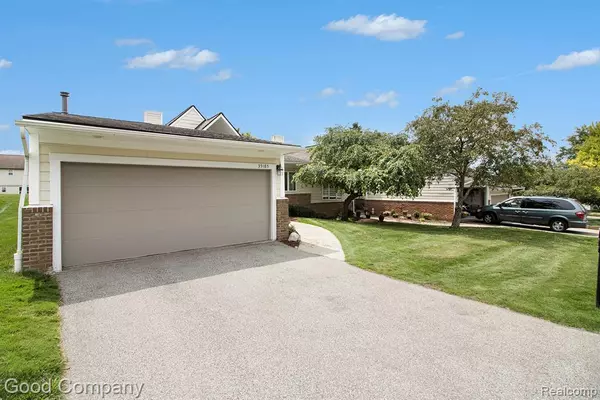 Farmington, MI 48335,35185 Hillside Drive