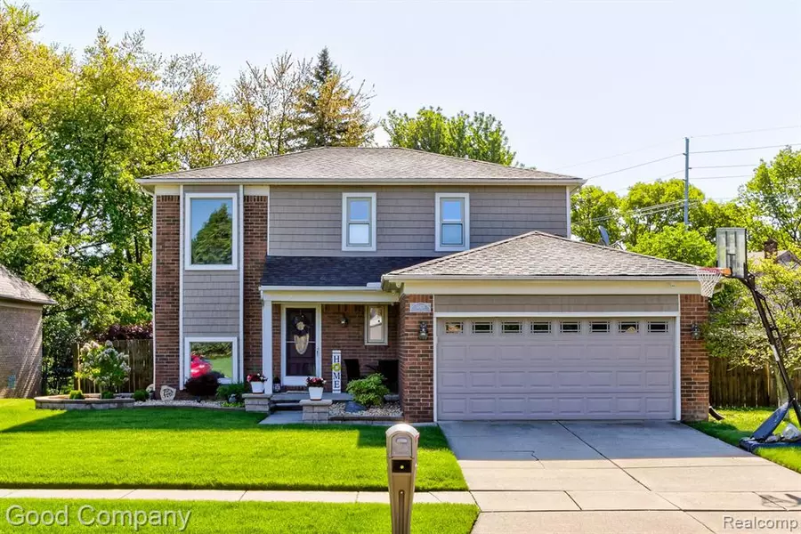 33424 Sunrise Drive, Fraser, MI 48026