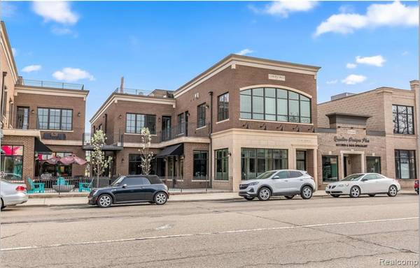 317 W MAIN Street, Brighton, MI 48116