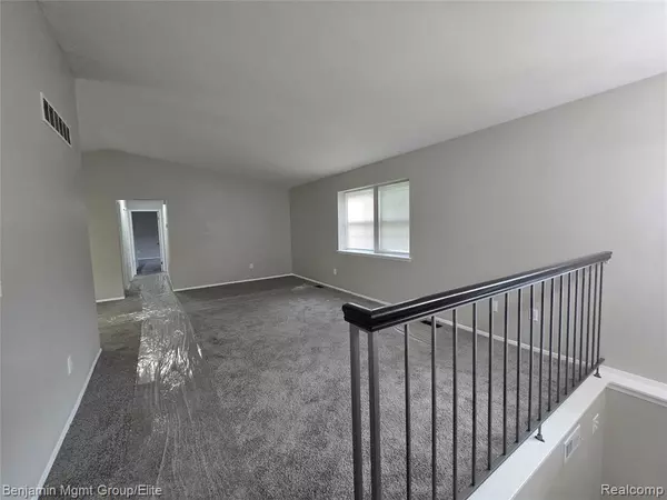 Northville, MI 48167,20942 W Glen Haven Circle