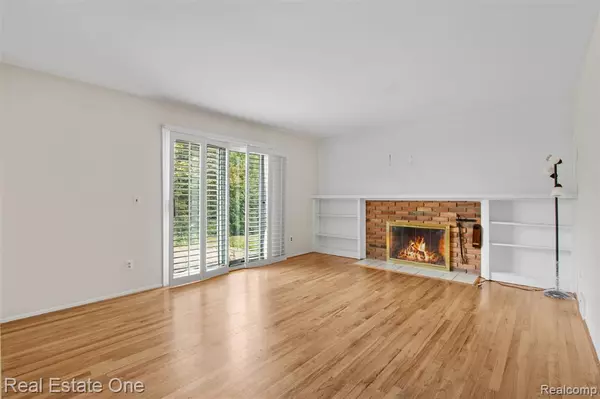Dearborn Heights, MI 48127,26800 Kingswood Drive
